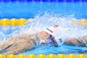 2026国际足联世界杯-Uzi巅峰对决凯恩，曼联50分钟激战，爆冷胜负难料！
